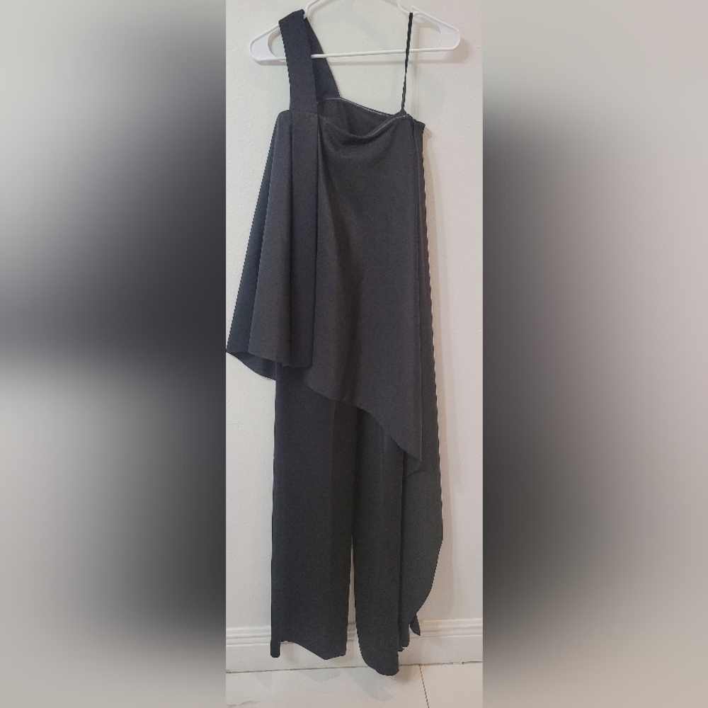 AQ/AQ One-Shoulder Black asymmetrical Jumpsuit New Size US0/UK4 - Picture 4 of 10